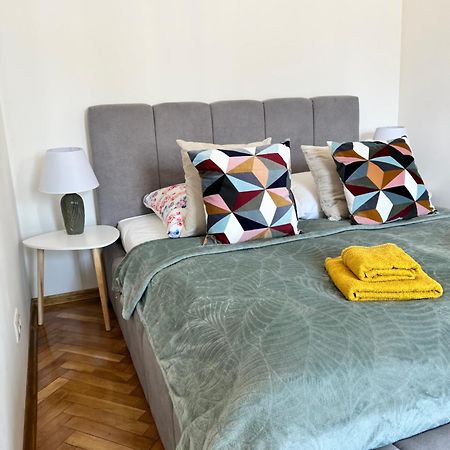 Apartamenty Centrum Варшава Экстерьер фото
