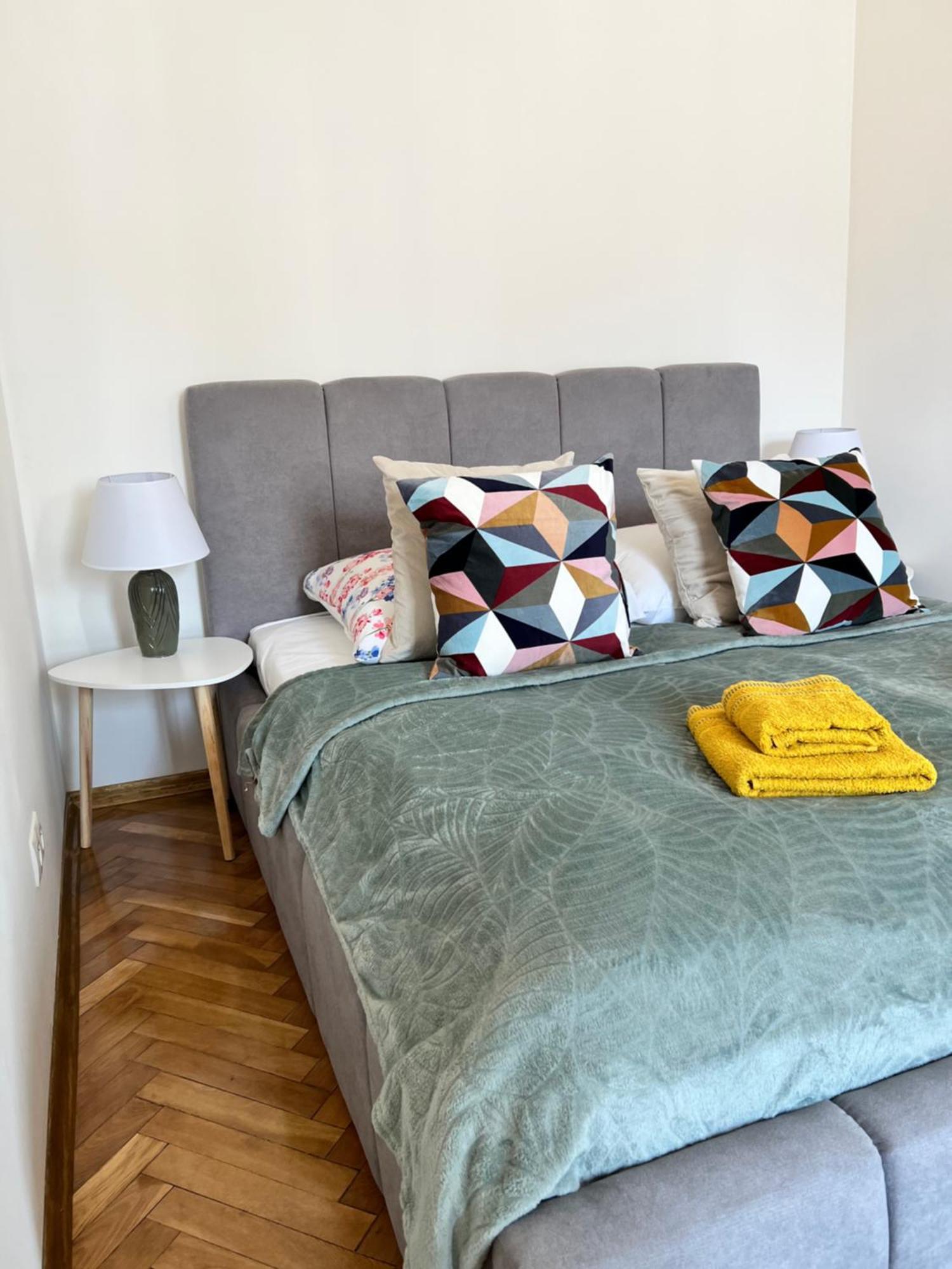 Apartamenty Centrum Варшава Экстерьер фото