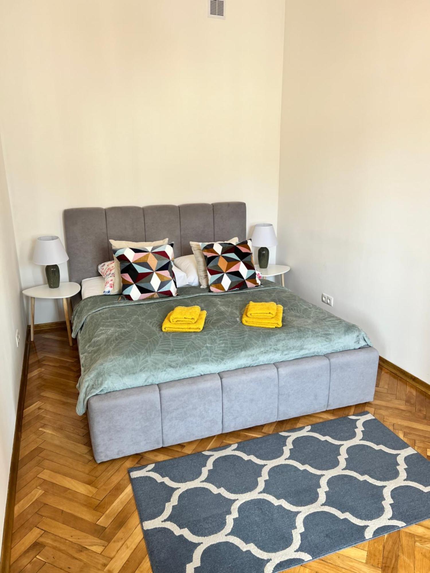 Apartamenty Centrum Варшава Экстерьер фото